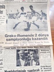 Cumhuriyet Gazetesi - 7 Ağustos 1948 - Usta Bu Hususta Yazan Nadir Nadi Köşe Yazısı - Batılı Delegeler Molotovla Dün Tekrar Görüştüler - Ara Seçimleri İçin Yapılan Hazırlıklar - Grekoromende 2 Dünya Şampiyonluğu Kazandık - Yugoslavya Türkiye Milli Maçında Sağ Hafımız Naci Yugoslavya Akınını Durduruyor Fotoğraf - Bayram Neşeli Geçiyor Fotoğraf - Türkiye'de Kurulacak 1000 Hastane İle Banka Binaları Ve Evlerin Planları Tamamlanıyor - Demokrat Parti Genel Başkanı Celal Bayar Nuri Demirağ İle Görüştü - Grekoromende Şampiyon Olan İki Güreşçimiz Mersinli Ahmed Ve Mehmet Oktav Fotoğraf - Taksim Belediye Gazinosunda Zıt Kardeşler - Olimpiyatlarda Felek Yazan Burhan Felek - Alev Gibi Yazan James Hilton Yazı Dizisi - 1948 1949 Yunus Nadi Mükafatı Atatürk'e Ait Bir Hatıra - Dar Yol Yazan Peride Celal Yazı Dizisi - Limanımıza Gelen Giden Vapurlar - Cumhuriyet Olimpiyat Resimleri - Amerikalı Gülleci Thompson Fotoğraf - Modern Pentatlon Galibi İsveçli Yüzbaşı Grut Fotoğraf - Müzeyyen Senar Işıl