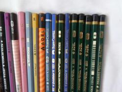 DERECELİ KURŞUN KALEM RESİM KALEMİ ÇİZİM KALEMİ  30 ADET+3 KALEMTRAŞ+3 ADET FABER SİLGİ HEPSİ FİYATA DAHİL