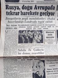 Cumhuriyet Gazetesi - 16 Ağustos 1948 - Deniz Ulaştırma İşlerimizin Islahı Yazan Abidin Daver Köşe Yazısı - Rusya Doğu Avrupa'da Tekrar Harekete Geçiyor - Pragda Kadınların Komünizm Aleyhinde Yaptıkları Nümayiş Fotoğraf - Moskova'da Bugün Yeni Bir Toplantı Daha Yapılıyor - Olimpiyatları 1,5 Milyon Kişi Seyretti - Yabancı Takımlar İngiltere'de 300 Ton Yiyecek Bıraktılar - Millet Partisi Fahri Başkanı Mareşal Fevzi Çakmak Demokrat Partiyi Muvazaa İle İtham Ediyor - Türk Armatörlere Verilecek Haklar - Demokrat Partililerin Yeni Mitingi - Röntgen Filmi Bollaşıyor - Müstakil Hindistan Ve Pakistan Devletleri Yazan Ömer Rıza Doğrul - Dar Yol Yazan Peride Celal Yazı Dizisi - 13 Sene Sonra Yazan Burhan Felek Köşe Yazısı - 1948 1949 Yunus Nadi Mükafatı Atatürk'e Ait Bir Hatıra - Perihan Altındağ Sözeri Müzeyyen Senar Işıl Ve Zehra Bilir Yenikapı M. Çakır Gazinosunda - Tarihten Meraklı Sahifeler Yazan Hamdi Varoğlu - Bugünkü Radyo Programı - Bulmaca - Çapamarka - U. S. Royal Traktör Lastiği