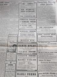 Cumhuriyet Gazetesi - 15 Aralık 1948 - İktidarda İhtisasa Dair Yazan Profesör Fahrettin Kerim Gökay Köşe Yazısı - Dışişleri Bakanı Necmettin Sadak'ın Seyahat İntibaları - İngilterenin Savunmaya Sistemi Tenkid Ediliyor - İstanbul'da Et İşinin Tanzimi - Solcu Talebelerin Dünkü Duruşması - İrfan Günay - Yusuf Ziya Sal - Nazım Hikmet - - Karaborsadaki Maç Biletleri - Bulgar Uçağındaki Cinayet Suçluları Beraat Ettiler - Hitler İle Hesaplaşma Yazan Dr. Schacht Yazı Dizisi - İstanbul Muallimler Birliği Ve Paydos Piyesi - Yahya Kemal Beyatlı Ankara'ya Gitti - Rüya Gibi Geçti Yarın Akşam Saray Sinemasında - Sis Dağıldı Nakleden Hamdi Varoğlu Yazı Dizisi - Muhterem Şevket Adalana Ariza Yazan Burhan Felek Köşe Yazısı - İşkence Yapan Üç Jandarma Mahkum Oldu - Beni Bir Kaçak Yaptılar Alkazar Sinemasında - Bir Hizmetçi Kızın Hatıraları Milli Ve Alemdar Sinemalarında - Radyo Sanatkarı Mücip Argıman Columbia Plaklarında - Tablet Reosil Öksürük ve Bronşite Karşı - Hoover Elektrikli Çamaşır Makinesi