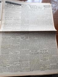 Cumhuriyet Gazetesi - 24 İkincikanun (Ocak) 1939 - İspanya Harbinin Manası Yazan Nadir Nadi Köşe Yazısı - Katalonya'da Örfi İdare - İngiliz Ve Amerikan Tebaları Barselona'yı Terkediyor - Sinema Ve Tiyatrolar Tamamen Tatil Edildi - General Franko Katalonya Cephesindeki Harekatı Takip Ediyor Fotoğraf - Fransa'nın Hatay Delegesi Kolonel Köle Ankara'ya Geldi - İtalyan Hariciye Nazırı Kont Ciano Dün Belgrad'dan Ayrıldı - Tarihte Büyük Deniz Muharebeleri Nakleden Abidin Daver Köşe Yazısı - Şikago Yanıyor Yarın Akşam Melek Sinemasında - Ses Kraliçesi Hamiyet Yüceses Yarın Akşam Turan Sinemasında - Dişi Tarzan Beşiktaş Suad Park Sinemasında - Conkbayırında Atatürk'ün Hayatını Kurtaran Saat Yazan Salahaddin Güngör - Meşhur Dünya Boks Şampiyonu Zenci Coe Luis Fotoğraf - İstanbulspor Hükmen Mağlup Edildi - Kim Derdi Ki Yazan Vicky Baum Yazı Dizisi - Selma Ve Gölgesi Yazan Server Bedi Yazı Dizisi - Karısından Başka Model Kullanmayan Sanatkar Ressam Fra Filippo - Hadiselerin Resimleri - Gripin