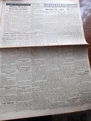Cumhuriyet Gazetesi - 20 İkincikanun (Ocak) 1939 - Ya Küçük Memurlar Yazan Nadir Nadi Köşe Yazısı - İrlanda Tedhişçileri İngiliz Başvekilinin Oğluna Bir Suikast Yaptılar - İspanya'dan Gelen Son Resimler - Almanyaya Franko'ya Ağır Sahra Topları Gönderecek - Ziraat Vekili Faik Kurdoğlu Gitti - Celal Bayar Dün Çocuk Esirgeme Kurumunu Ziyaret Etti - Tarihte Büyük Deniz Muharebeleri Nakleden Abidin Daver Köşe Yazısı - Salıpazarında Satie Binası - Uzun Saçlı Bir Filozof Hafız Cemal Öztoprak Mahkemede - Atatürk'ten Hatıralar Ve İbretler Yazan İsmail Habib Yazı Dizisi - Yakan Buseler Asri Sinemasında - Berlin Olimpiyatında Alınan Bir Film İstanbula Geldi - Huberman'ın Veda Konseri Fransız Tiyatrosunda - Amerika'da Radyo Artistleri Grevi - Kim Derdi Ki Yazan Vicky Baum Yazı Dizisi - Gülhane Parkında Bir Gece Alemi - Galatasaray Boğaziçi Lisesi Maçı - Şeref Stadı  - Selma Ve Gölgesi Yazan Server Bedi - Hitler İngiltere'ye Misak Teklif Etti - Çocuk Sayfası - Bilmeceyi Çözenler - Aspirin
