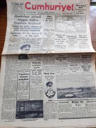 Cumhuriyet Gazetesi - 11 Nisan 1941 - Yugoslavyaya Baskın Yazan Yunus Nadi Köşe Yazısı - Anadolu'ya Gitmek İsteyen Halkın Kaydına Başlandı - Örfi İdare Komutanımız Korgeneral Ali Rıza Artunkal -  Kızılordu Gazetesi Yugoslavya Ordusunu Methediyor - Alman İlerleyişi Dün Durdu - İngiliz Ordusu Mevzilere Girdi - Churchill Amerikadan Daha Çok Gemi İstiyor - Berlin Şiddetli Surette Bombalandı - Birinci Hareket Ordusu Yazan Salahaddin Güngör Yazı Dizisi - Pazar Günü Üsküdar Ve Eminönde Pasif Korunma Tecrübeleri Yapılacak - Bir Aşk Uçurumu Yazan Mahmud Yesari Yazı Dizisi - Niyet Nereye Yazan Burhan Felek Köşe Yazısı - İki Esir Yazan Lajos Zilahy Yazı Dizisi - İstanbul Lisesi'nin Spor Bayramı - Lekeli Kadın Beşiktaş Şen Sinemasında - Safiye Ayla Maksimde - Nevrozin - Marvin Saatleri