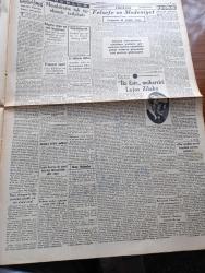 Cumhuriyet Gazetesi - 24  Mart 1941 - Bir Seyahatin Hikayesi Yazan Yunus Nadi Köşe - İstanbul Üniversitesi Rektörü Cemil Bilsel'in Mühim Nutku - Beşiktaş Fenerbahçe'yi 7 1 Yendi -  Galatasaray İstanbulspor'u 4 2 Yenmişlerdir - Japonya Hariciye Nazırı Matsuoka Moskova'da - Kiberonda Alman Kışlaları Tahrip Edildi - Birinci Hareket Ordusu Yazan Salahaddin Güngör Yazı Dizisi - Küçük Hikaye Uçurum Yazan Mükerrem Kamil Su -  Memlekette Tek Tip Ekmek Tatbikatı - Felsefe Ve Medeniyet Yazan Profesör M. Şekip Tunç - Kolaylık İstiyoruz Yazan Burhan Felek - Portre İki Esir Muharriri Lajos Zilahy - Fenerbahçe Beşiktaş Maçında Fenerbahçe Kalecisi Bir Kurtarış Yaparken Fotoğraf - Bahar Meleği Yarın Akşam Sümer Sinemasında - Şehir Tiyatrosu Komedi Kısmında Dadı - Singer Saatleri - Nevrozin - Türkiye Cumhuriyeti Ziraat Bankası - Senin Diş Macunu - Skandia Deniz ve Kara Mazotlu Motorlar Gelmiştir