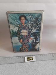 Taki kutu bayan figurlu