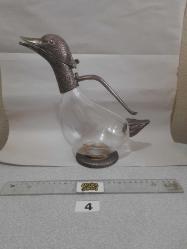 Ördek başlı cam sürahi