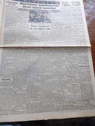 Cumhuriyet Gazetesi - 10 Haziran 1944 - Sualler İhtimaller ve Neticeleri Yazan Nadir Nadi Köşe Yazısı - Müttefikler Köprübaşlarında Dün Üçüncü Taarruzlarına Başladılar - Bayeux İle Caen Arasında Düne Kadar 12 Şehir Ve Kasaba Düştü - Şimali Fransa'da Amerikalılar Tarafından Kurulan Bir Köprübaşının Umumî Manzarası - Barem Kanunu - Mahsulden Alınacak Vergi - Cemal Nadir Karikatür - Bayan Mevhibe İnönü - Gizli Fransız Ordusu Harekete Geçti Mi - General De Gaulle Amerika'ya Gidiyor - Askeri Vaziyet Yazan Emekli General H. Emir Erkilet Yazı Dizisi - Ali İhsan Sabis Davası - 1 Temmuzdan İtibaren Halka Kömür Verilecek - Beşiktaşlı Merhum Şeref İçin Anma - Nasreddin Hoca Buharada Bugün Elhamra - Binbaşı Barbara Melek Sinemasında - Hava Üstünlüğü Yazan Ömer Rıza Doğrul Köşe Yazısı - Neden Sinirlenirim Yazan Burhan Felek Köşe Yazısı - Japon Başvekili Hideki Tojo'nun Hitler'e Telgrafı - Mualla Gökçay Ve Hamiyet Yüceses Sarayburnu Park Gazinosunda - Belvü Fenerbahçe Açıktır -Bugünkü Radyo Programı