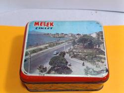 ÇY9----MELTEM CİKLETLERİ İZMİR KORDON RESİMLİ TENEKE KUTU