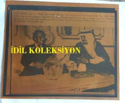 SUUDİ ARABİSTAN KRALI FAYSAL BİN ABDÜLAZİZ'İN ORİJİNAL AJANS BASIMI FOTOĞRAFI (KAĞIT BASKI, HABER METİNLİ) - 21 x 18 cm EBADINDA - PRENS FAYSAL BİN ABDÜLAZİZ'İN DIŞİŞLERİ ESKİ BAKANI MESUT YILMAZ'LA GÖRÜŞMESİNDEN BİR KARE