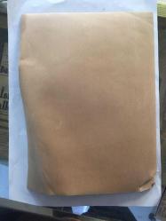 SUUDİ ARABİSTAN KRALI FAYSAL BİN ABDÜLAZİZ'İN ORİJİNAL AJANS BASIMI FOTOĞRAFI (HABER METİNLİ) - 24,5 x 18 cm EBADINDA - PRENS FAYSAL BİN ABDÜLAZİZ TÖREN KITASININ ARASINDAN GEÇİT YAPARKEN