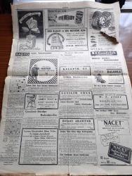 Cumhuriyet Gazetesi - 4 Ekim 1948 - Zararlı Bir Siparişin Hazin İtirafı Yazan Abidin Daver Köşe - Peyklerde Komünistler Birbirini Temizliyorlar - Tito Yugoslav Halkına Radyo İle Hitap Ediyor Fotoğraf - Demokrat Parti'nin Adapazarı Mitinginde Şiddetli Nutuklar Söylendi - Dün İnönü Stadında İlk Defa Yapılan Karakucak Güreşleri - Ekonomi Bakanı Cavit Ekin Ramanda - Şehir Orkestrasının Şefi Cemal Reşit Bu Yılki Musiki Hareketlerini Anlatıyor - Mercan Yokuşunda 30 Senedir İstimlak Bekleyen Dükkanlar - Pamukkale Yazan İsmail Habib Sevük - Marshall Planında Türkiye'nin Payı Yazan Doktor Nizamettin Sav - Dar Yol Yazan Peride Celal Yazı Dizisi - Yüce Divan Kararını Yarın Verecek - Moskova'da Kordiplomatiğe Karşı Tedbir - Futbol Kulüpleri Kontrola Hazır - 1948 1949 Yunus Nadi Mükafatı Atatürk'e Ait Bir Hatıra - Sanatkar Hüseyin Mat Gecesi Şehzadebaşı Turan Sinema Tiyatrosunda - Bugünkü Radyo Programı