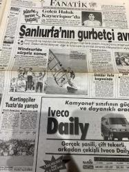 FANATİK SPOR GAZETESİ - 23 Haziran 1998 -Moldovan-Petrescu-Mehmet Bölükbaşı-Aziz yıldırım-Turgut atakol-Mehmet Ali Yılmaz-eksen optik-Necati Bilgiç-Löw-İsmail Kartal-Özay Oral-Metin Diyadin-Sergio-Baliç-Mehmet Ali Canbek-Uche-Datcu-Metin Şen-Cezmi Or Kupası-Necdet Menzir-gürbüz refioğlu-Can tanrıyar-Mehmet Tan-Kemal Adar-Yılmaz Vural-Özkan Sümer-Ali Kemal Denizci-Hikmet Onur-Ahmet Bahçıvan-Tayyar sümen-İskender Gürdöl-Shamrock Rovers-Erdinç canerler-.Hamit Aydın-Gökhan German-Ivica Zuriç-tv programı-bulmaca-erıcsson-Süleyman seba-ilhan cavcav-oktay derelioğlu-İsmet tongo-Temel Özalak-Mehmet bölükbaşı-Erol Demirkol-Hakan Şükür-Filipescu-Can uyguç-Gabriel Batistuta-Saffet susiş-Maradona-Efes Pilsen