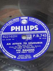 78 DEVİR TAŞ PLAK PHILIPS A PRODUCT OF PHILIPS ELECTRICAL LTD. ROBIN MUSIC FRANCE MELODIE