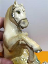 P94---ALÇI ATLI ADAM VE KÖPEK BİBLO