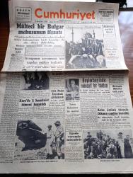 Cumhuriyet Gazetesi - 23 Eylül 1950 - Senatör Haklı Yazan Nadir Nadi Köşe - Mülteci Bir Bulgar Mebusunun İfşaatı - Kurban Bayramınız Kutlu Olsun Fotoğraf - Edirne Şilebi İçin Dava Açılıyor - 25 Kuleli Talebesi Birkaç Genci Dövdüler - Kabe Örtüsü Törenle Dikmen Camiine Konuldu Fotoğraf -  Markopaşa Gazetesi Sahibi Aziz Nesin İstanbul'a Getirilecek - Halk Partisi Propagandaya Hız Veriyor - Kore'de 3 Komünist Tümeni Kuşatıldı - İspanyol Komünist Partisi Moskova Temsilcisinin İfşaatı Komintern'in İçyüzü Yazan Castro Delgado Yazı Dizisi - Paris Yıldızı Melek Sinemasında - Pompeinin Son Günleri Filmi Atlas Sinemasında - Karanlık Oda Yazan Peride Celal Yazı Dizisi - Safiye Ayla Küçük Çiftlik Parkında - Münir Nurettin Selçuk Küçük Çiftlik Parkında - Hep O Masal Yazan Kemal Ragıp Enson Yazı Dizisi - Tiyatro Perde Açılıyor Yazan Lütfi Ay - Karagümrük 8 Unkapanı 1 - Bugünkü Radyo Programı - Dünyaca Şöhreti Bulunan Rakkase Şehrazat Taksim Kristal Salonunda - Müzeyyen Senar Işıl - Altınevler İnşaat