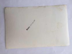 FİLİZ AKIN'IN ORİJİNAL 2'Lİ FOTOĞRAF SETİ - 18 x 12 cm EBADINDA - FİLİZ AKIN 1970'LERDE YEŞİLÇAM FİLM ÇEKİMLERİNDE GELİNLİKLE KARDA KAYARKEN ÇEKİLMİŞ 2 FARKLI KARE