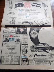 Cumhuriyet Gazetesi - 18 Ağustos 1952 - Türk Yunan Deniz Tatbikatı Başladı - Bize Yapılan Amerikan Yardımına Dair - 1952 Yılının 6 Ayında Yurdumuzda Taşıt Kazaları Yüzünden 440 Kişi Öldü - Celal Bayar İzmir Fuarının Açılışında Bulunacak - Vali Fahrettin Kerim Gökay Dün Gece Yugoslavyadan Geldi - Avrupa Güzelleri Napoli'de Halka Takdim Edildiler Fotoğraf - Ölümünün Yıldönümü Münasebetiyle Honore De Balzac Yazan Samih Nafiz Tansu - Kore'den Öğrencilere Mesaj - Peron'lar Cehennemi Yazan Doktor Alberto Caride Yazı Dizisi - Ruh Gurbetinde Yazan Kerime Nadir Yazı Dizisi - Son Osmanlı Padişahı Vahdeddin'in Kızı Ulviye Geldi Fotoğraf - Artık Konuşuyorum Yazan Burhan Felek Köşe Yazısı - Fenerbahçe Stadında Dünkü Spor Bayramı - Bugünkü Radyo Programı - İpana Diş Macunu - Günseli Başar Napoli'de Halka Takdim Edilirken Fotoğraf- Bendix Otomatik Çamaşır Kurutma Ve Ütü Makineleri - Avcılar Bayramı Dün Kutlandı - 1952 Pontiac Araba - Hofherr Traktörleri