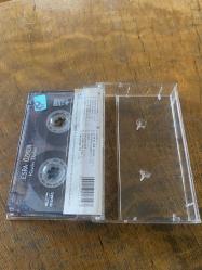 ESRA ÖZMEN - KADIN DELİSİ - KASET