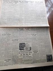 Cumhuriyet Gazetesi - 31 Temmuz 1952 - Barut Fıçısı Yazanlar Nadir Nadi Köşe Yazısı - İran Çok Mühim Hadiseler Arifesinde - CHP Meclisinin İçtimaları Dün Bitti Bir Tebliğ Yayınlandı - Mısır'a Girip Çıkmak Yasak Edildi - Helsinki'den Dönen İlk Olimpiyat Kafilesinin Yeşilköy'de Karşılaştığı Alakasızlık Fotoğraf - Lübnan'da Kapatılan Gazeteler - Kore Değiştirme Birliğimiz Dün Hareket Etti -  Hayvan Çiftliği Yazan George Orwel Yazı Dizisi - Rüyam Atlantiği Nasıl Geçti Yazan Vedad Abud Yazı Dizisi - Ruh Gurbetinde Yazan Kerime Nadir Yazı Dizisi - Profesör Nimbüs'ün Maceraları Karikatür - Ziraat Hoca Ve Naşiri Salih Zeki Vefat Etti - Dünyanın En Kuvvetli Basketbol Takımı Harlem Globe Totters Takımı Geliyor - Zafer Ordusu Filmi Bugün Elhamra'da - Yıldırım Ordusu Lale Sinemasında - Atatürk'e Aid Yeni Bir Hatıra - Cadillac Otomobil - Rudge Bisikletleri - Arı Unları - Philco Buzdolabı - Saint Joseph Lisesinden Yetişenler Balosu Suadiye Plaj Gazinosunda - Blendax Traş Kremi