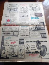 Cumhuriyet Gazetesi - 28 Temmuz 1952 - Dünya Ahvali Hakkında Bir Hasbihal Yazan Abidin Daver Köşe Yazısı - İran Petrolüne Dair Görüşmeler Başlıyor - Yeni Zabıta Memurları Fotoğraf - Evita Peron Öldü - Yusuf İzzeddin'in Kızları Geldi - Grekoromen Güreşlerinde Takımımız Elimine Oldu - Rüyam Kotrası Çanakkale'den Geçti - Zatopek Altın Madalya Alırken Fotoğraf - Hayvan Çiftliği Yazan George Orwel Yazı Dizisi - Bir Hediye Yazanlar Bedri Rahmi Eyüboğlu Köşe Yazısı - Rüyam Atlantiği Nasıl Geçti Yazan Vedad Abud Yazı Dizisi - Ruh Gurbetinde Yazan Kerime Nadir Yazı Dizisi - Nahaş Paşa'nın Dönüşü Yazan Ömer Sami Coşar - Romanya'da Ermenilerin Tehciri - Gümülcine'de Celal Bayar Lisesi - İstanbul Havalimanı Cumhuriyet Bayramı'nda Açılacak - Nuri Boytor'un Son Güreşlere Dair Demeci - Metropoliten Müzesi Yazan Zeynel Akkoç - Günün Resimleri - Radyolin Dünyanın En Antiseptik Diş Macunu - Tozfatin Zambo Çocuk Maması - Siera Radyoları - Hoover Elektrikli Süpürge - Kodak Film - Bergougnan Lastikleri