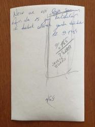 ŞARKICI NECO'NUN ORİJİNAL 2'Lİ FOTOĞRAF SETİ 18 x 12 cm EBADINDA - NECO, EŞİ OYA GERMEN'LE AVRUPA'DAN 15 GÜNLÜK TATİLDEN DÖNDÜKLERİNDE KUCAKLARINDA TUTTUKLARI 2 OYUNCAK BEBEKLE HAVA LİMANINDA POZ VERİRKEN ÇEKİLMİŞ 2 FARKLI KARE, 1984