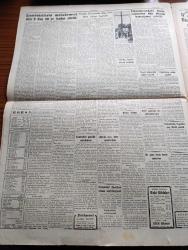 Cumhuriyet Gazetesi - 21 Ekim 1953 - Kayıtsız Şartsız Yazan Nadir Nadi Köşe Yazısı - Komünistlerin Muhakemesi Dün 9 Dan 20 Ye Kadar Sürdü Fotoğraf -  Teknik Üniversite Dün Yeni Dersi Yılına Başladı - Başbakan Adnan Menderes Dün Teknik Üniversitede Konuşurken Fotoğraf - Amerika İsrail'e Yardımı Durdurdu - Atatürk'ün Muvakkat Kabri 4 Kasım'da Açılacak - İskenderun'da Deniz Tesislerine Dün Törenle Bayrağımız Çekildi - Basketbolda Yugoslavyayı 65 63 Yendik - Hilton Otelinin Çatısı Kapatıldı - Büyükçekmecenin İlçe Olması Teklif Ediliyor - Ezher'de Okuyan İnkılap Düşmanı Türk Talebeleri - Müslüman Kardeşler Cemiyeti - Ana Kalbi Bu Akşam Melek Sinemasında - Deli Futbolcu Bu Akşam Lüks Sinemasında - Yeni Ses Opereti Yutmazoğlu - Nazım Hikmet - Mihri Belli - Ruhi Su - Sevim Tarı - Türkiye Komünist Partisi - Zeki Baştimar - Yeni Parker 51 Dolma Kalem -  Veritas Dikiş Nakış Makineleri