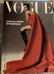 VOGUE Aralık 2023 Hayallerin Ötesinde Halsey Türkiye dergi
