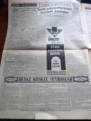 Cumhuriyet Gazetesi - 22 Eylül 1953 - Trakya'da Yapılacak Büyük Manevralar - Adalet Bakanı Osman Şevki Çiçekdağın Dünkü Tetkik Ve Ziyaretleri - Hasan Polatkan Amerika'daki Temaslarında Memnun Fotoğraf - Türk Basınının Büyük Kaybı Necmettin Sadak Vefat Etti - Kasım İşçiler İçin Doğum İstirahati 6 Haftadan 9 Haftaya Çıkarılacak - Beria'nın Rusya'dan Firar Edip Etmediği Belli Değil - Beyaz Köşkte Oturanlar Yazan Rikkat Köknar Yazı Dizisi - Surp Agop Hastanesi'nin Temeli Bugün Atılıyor - Tarihi Şahsiyetlerimizin Kıymetli Portreleri Yazan Haluk Y. Şehsuvaroğlu - 90 Bin Bıçak Yazan Burhan Felek Köşe Yazısı - Atom Silahlarının Yasal İlan Edilmesi - Beyoğluspor Selaniğe Gidiyor - Son Kahkaha Yazan Edison Marshall Yazı Dizisi - 1953 1954 Yunus Nadi Mükafatı En Güzel Hikaye Kısa Bir Yolculuk Yazan Mehmet Ekmekçi - Dünyanın 7 Garibesinden Biri Halikarnas Balıkçısı - Resimli Romanımız Bolo Paşa Vakası Yazan Pierre Gordeaux Yazı Dizisi - Pathe'nin Yeni Zaferi Sesli Sinemaya Makinesi
