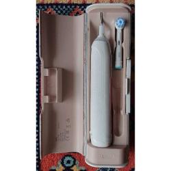 Oral-B Genius Special Edition Rose Gold Akıllı Diş Fırçası
