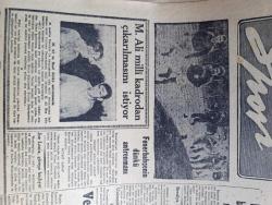 Cumhuriyet Gazetesi - 10 Mart 1956 - İzmir Nutku Üzerine Yazan Nadir Nadi Köşe Yazısı - Adnan Menderes İntizar Hilafına Dün İzmir'de Hiç Konuşmadı -  İngilizler Makarios'u Tevkif Edip Sürdüler - Ege Üniversitesi Açılışında Maarif Vekili Ahmed Özel Nutuk Söyledi - Mehmet Taşkesen Cemiyet İçin Tehlikelidir -  Ziya Termen Dün Demokrat Partiden Çekildi - Sarışın Bomba Marilyn Monroe Melek Sinemasında - Kırlangıç Yuvası Yazan Taylor Caldwell Yazı Dizisi - Çakırcalıyı Biz Öldürdük Yazan Yaşar Kemal Yazı Dizisi - Patrona Halil Hamamının İki Kubbesi Çöktü - Ses Sanatkarı Necla Öz Puro Tuvalet Sabunu Kullanıyor -  Prag Stalin'in Yeni Heykelini Ne Yapacağını Düşünüp Duruyor - Resimli Romanımız Çalınan Tabanca Yazan George Simenon - Şehir Tiyatroları Dram Kısmında Gizli Oturum Oyunu - Okuyucularla Başbaşa - Türkiye Hollanda Ordu Maçı Yarın Ankara'da Oynanıyor - Vefa Bugün Kasımpaşa İle Karşılaşıyor - Mehmet Ali Has Milli Kadrodan Çıkarılmak İsteniyor - Bugünkü Basketbol Maçları - Vita Yağ