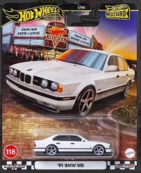 Hot Wheels Premium ( BMW M5 E34 + Toyota Land Cruiser FJ43 + Alfa Romeo GTV6 3.0 + Porsche 935  + Lancia Delta Integrale )