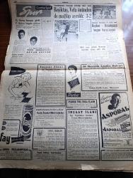 Cumhuriyet Gazetesi - 5 Eylül 1957 - Demokrat Parti İdarecileri Seçime Karar Verdiler - Üç Muhalefet Partisinin Müşterek Tebliği - Haysiyet Divanına Verilecek Demokrat Partililer - Bunlar Arasında Kurucu Fuat Köprülü'de Var - Ürdün'ün Sevimli Kraliçesi Dina İle Bir Görüşme Yaptık Fotoğraf - Kıbrıs'ta Türklerin Hazırladığı Bombalar - Türkiye'de Doğan Bir Köpek Amerika'da Meşhur Oldu - İblisin Kızı Yazan Guy Des Cars Yazı Dizisi - Resimli Romanımız Batan Geminin Esrarı Yazan Pierre Gordeaux Yazı Dizisi - Cennet Yolu Lale Sinemasında - Yıldırım Adam Elhamra Sinemasında - Irak'taki Türklerin Durumu - Kuruçeşme Sırtlarında 410 Yataklı Büyük Bir Turistik Otel İnşa Edilecek - Galatasaray Kampa Girdi Fenerbahçe Bugün Giriyor - Metin Oktay - Naci Erdem - Beşiktaş'ın Vefa Önünden Mağlup Ayrıldı - Milli Maça Gelecek Romanya Basketbol Takımı Belli Oldu - Fay Temizleme Tozu - Krem Pertev - Asporal Ağrı Kesici - Sağırlar Olimpiyatı Sona Erdi - Adalet Takımında Değişikler Yapılacak - Otel Berlin