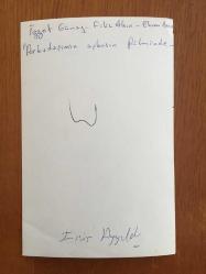 FİLİZ AKIN'IN ORİJİNAL FOTOĞRAFI - 18 x 12 cm EBADINDA - FİLİZ AKIN, İZZET GÜNAY ve EKREM BORA ''ARKADAŞIMIN AŞKISIN'' YEŞİLÇAM FİLMİ ÇEKİMLERİNDE YAN YANA YÜRÜRLERKEN, 1968