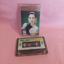 Hüner Coşkuner / Beni Sevmeni İstiyorum - Kaset