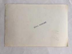 FİLİZ AKIN'IN ORİJİNAL FOTOĞRAFI - 18 x 12 cm EBADINDA - FİLİZ AKIN 1970'LERDE OĞLU İLKER İNANOĞLU'NU HAVUZA KOYARKEN ÇEKİLMİŞ BİR KARE