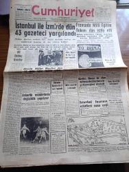 Cumhuriyet Gazetesi - 24 Aralık 1959 - Bir Demeç Üzerine Yazan Nadir Nadi Köşe Yazısı - İstanbul İle İzmir'de Dün 43 Gazeteci Yargılandı - Pulliam Davaları - Dün Kim Dergisi Mesullerine Polis Tarafından Tebligat Yapılırken Fotoğrafı - Kim Dergisi De Dün 1 Ay İçin Kapatıldı - Fransa'da Milli Eğitim Bakanı Dün İstifa Etti - Nice'i 5 1 Yenilen Fenerbahçe Elendi Fotoğrafı - Sağlık Bakanı Lütfi Kırdar Rusya İle Olan Münasebetlerimizin Gelişeceğini Söyledi - Saidi Nursi'nin Mektupları - İstanbul Fuarını Gösteren Kroki - Modern Ekmek Fabrikaları Kuruluyor - 1960 Bütçesi Yazan Osman Okyar - Divan Oteli - Kumar Salgını Yazan Burhan Felek Köşe Yazısı - Papa Komünizme Çattı - Darwin'in Meşhur Nazariyesinin 100. Yıldönümü Günlerindeyiz - Günah Gemisi Filmi Bu Hafta Süreyya'da - Yeni Tiyatroda Tahtaravalli Yazan Çetin Altan - 1959 1960 Yunus Nadi Armağanı Dil Davamız Türk Dili Üzerine Yazan Zekai Turan - Galatasaray İstanbulspor Maçının Biletleri Çift Tarifeli - Agah Erozan - Boks Federasyonu