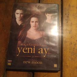 ALACAKARANLIK YENİ AY / DVD TÜRKÇE DUBLAJ VE ALTYAZI SEÇENEĞİ VARDIR