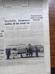Cumhuriyet Gazetesi - 10 Aralık 1959 - CHP Genel Sekreteri Adnan Menderes'in Edirne Nutkuna Cevap Verdi - Kıbrıs Endişe İçinde Rumlar 200 Dinamit Çubuğu Çaldılar - İstanbul'da Lastik İş Kolunda 8 Bin İşsiz Var - Meclis Emekli Ve Dul Maaşlarını Görüşecek - Eski Bakanlar Diyorlar Ki 5 Röportajı Yapan Feyyaz Tokar - Emniyet Müdürü Feyyaz Tokar Aleyhine Bir Dava Açıldı - Aşk Eceli Yendi Çeviren Hamdi Varoğlu Yazı Dizisi - Unkapanında 300 Bina Daha Yıkılıyor - Alametler Yazan Burhan Felek Köşe Yazısı - Viyanalı Meşhur Kuartet'in Yarın Vereceği Konser - Dünyayı Fethetmek İçin Rusya Fezaya Güveniyor - Halide Edip Adıvar'ın Açık Gösterimi - Alman Ordusu Son Savaşta 4,000,000 Genç Kaybetti - Koruyucu Melekler Şatonun Kraliçesi Çizgi Roman - Bay Oscar Karikatür - Lale Tiyatrosunda Akif Bey Oyunu - Feriköy Vefa'yı Da Dün Mağlup Etti Fotoğraf - Zizinho Güney Amerika'da Futbol Kralı - Fenerbahçe'de Seracettin Boykot Gürcan İle Özcan İhtar Aldılar - Galatasaray Reisi Sadık Giz İstifa Etti