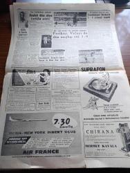 Cumhuriyet Gazetesi - 10 Aralık 1959 - CHP Genel Sekreteri Adnan Menderes'in Edirne Nutkuna Cevap Verdi - Kıbrıs Endişe İçinde Rumlar 200 Dinamit Çubuğu Çaldılar - İstanbul'da Lastik İş Kolunda 8 Bin İşsiz Var - Meclis Emekli Ve Dul Maaşlarını Görüşecek - Eski Bakanlar Diyorlar Ki 5 Röportajı Yapan Feyyaz Tokar - Emniyet Müdürü Feyyaz Tokar Aleyhine Bir Dava Açıldı - Aşk Eceli Yendi Çeviren Hamdi Varoğlu Yazı Dizisi - Unkapanında 300 Bina Daha Yıkılıyor - Alametler Yazan Burhan Felek Köşe Yazısı - Viyanalı Meşhur Kuartet'in Yarın Vereceği Konser - Dünyayı Fethetmek İçin Rusya Fezaya Güveniyor - Halide Edip Adıvar'ın Açık Gösterimi - Alman Ordusu Son Savaşta 4,000,000 Genç Kaybetti - Koruyucu Melekler Şatonun Kraliçesi Çizgi Roman - Bay Oscar Karikatür - Lale Tiyatrosunda Akif Bey Oyunu - Feriköy Vefa'yı Da Dün Mağlup Etti Fotoğraf - Zizinho Güney Amerika'da Futbol Kralı - Fenerbahçe'de Seracettin Boykot Gürcan İle Özcan İhtar Aldılar - Galatasaray Reisi Sadık Giz İstifa Etti