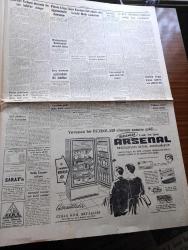 Cumhuriyet Gazetesi - 15 Mart 1960 - Seçim Kanunu'nu Tadil Edecek Olan Tasarılar Meclis Gündeminde - CHP Meclisinin Beklenen Tebliği Dün Yayınlandı - Osman Bölükbaşı'nın Yargıtay'da Duruşması - Amerika'da Zenci Olan Beyaz Gazeteci John Howard Griffin -  Amerikalı Yarbay Morrison'un Davasında Dün Sıkı Tedbirler Alındı - Antalya Kleopatra Filmi İçin Elizabeth Taylor'u Bekliyor - Vatan Gazetesi Başyazarı Ahmet Emin Yalman Tedavi altına Alındı - Faik Ahmet Barutçu Anıldı - Evlerden Biri Yazan Orhan Kemal Yazı Dizisi - İşporta Yazan Burhan Felek Köşe Yazısı - Adenauer Yahudi Düşmanlığını Takbih Etti - Koruyucu Melekler Şatonun Kraliçesi Çizgi - Resimli Roman Bir Çiçekle Yaz Olmaz Yazan ve Çizen Salih Erimez - Oruç Tutmama Yüzünden İki Hadise - Lale Arabası 30  Mart Günü Yola Çıkıyor - Gülle Atmada İki Yeni Dünya Rekoru Tamara Press Ve Perry O'Brien - Dolmabahçe Stadı Işıklanıyor - Kim Şampiyon Olacak Yazan Eyüp Mü Taksim Mi - Fenerbahçe Ve Vefa Gençlerde İstanbul Şampiyonu Oldular