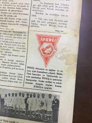 YENİ KÖROĞLU GAZETESİ - 13 TEMMUZ 1932 - SAYI: 440 - FRANSIZ ALMAN'DAN 5 PARA ALAMADI, TATLIYA BAĞLADI - DEVE KULAĞINDA SİNEK! EN KALANTOR ZENGİNLER PES DEDİ! - TÜRKİYE ŞEHİRLERİ ARASINDA GİDİP GELMEYİ UCUZLATMALIDIR, ÇÜNKÜ... - AMAN HANIM BENİMKİ DE ÖYLE - ANAFOR YOK - TOPRAK DAM! - POLİS Mİ, DELİ Mİ? - UCUZA BAKALIM! - ÇOCUKLARA İSTİKBAL - İNTİKAM MAÇI - DAYAKLI FUTBOL - GENÇLER, DARÜŞŞAFAKAYA GİRMEK - DOĞRU LAFA KIZILMAZ!, DOST ACI SÖYLER AMA CANDAN SÖYLER - YAHNIKAPAN OĞLU - ÇİFTLİKTE BİR GECE! - İPEKİŞ BURSA REKLAMI - GİRESON 1932 FUTBOL TAKIMI FOTOĞRAFI, GİRESON, EŞREF BEY -