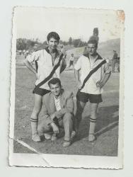 AĞUSTOS 1957 GENÇLERBİRLİĞİ GENÇ TAKIMININ SİMAV'I YENDİĞİ MAÇTAN SONRA FOTOĞRAF...