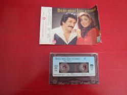 BELKIS AKKALE İZZET ALTINMEŞE EZGİ ŞÖLENİ KAĞIT BASKI KASET(AÇIKLAMAYI OKUYUNUZ )