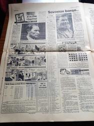 Cumhuriyet Gazetesi - 21 Kasım 1967 - Metternich 2 Yazan Nadir Nadi Köşe Yazısı - Kıbrıs'a Her An Önemli Ölçüde Kuvvet Çıkarmamız Bekleniyor - Johnson Bir Mektup Daha Gönderdi - İstanbul'da Sivil Savunma Tedbirleri Tamamlandı - Rum Baskını Sırasında Geçitkale'de Şehit Edilen Bir Türk Mücahidi Fotoğrafı - Gençlik Kıbrıs'a Gönüllü Topluyor - Rum Ticarethaneleriyle Alışveriş Boykot Edildi - Bülent Ecevit - Elefteria Gazetesi Türklerin Öldürülmesini Temizlik Harekatı Olarak Niteledi Fotoğrafı - Türkiye Yunanistan Yazan İlhan Selçuk Köşe - Ernest Hemingway'in Gözüyle Atatürk Türkiyesi Derleyen Mehmet Barlas Yazı Dizisi - Dişi Bond Çizgi Roman - İstanbul Üniversitesinde Kayıtlar 27 Kasım'da Kapanıyor - Erkut Taçkın Ve Gönül Turgut Trafik Kazası Geçirdiler - İdil Biret'in Turnesi Fotoğrafı - Haftanın Melodileri - Atilla Berkan Orkestrası Fotoğrafı - Tiyatro Yağma Özdemir Nutku - Atletico Madrid Göztepe İle Maç Yapmak İçin Geldi - Kıbrıs'ta Vahşetin Adı Zafer Olmuş Bize Mehmetçik Gerek Foto