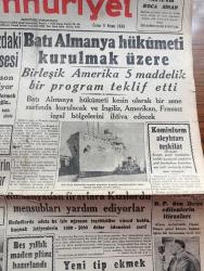 Cumhuriyet Gazetesi - 9 Nisan 1948 - Umumi Af Tasarısı Köşe Yazısı - Bulgaristanla Aramızdaki Ataşemiliterler Hadisesi - Batı Almanya'da Hükümet Kurulmak Üzere Birleşik Amerika 5 Maddelik Bir Program Teklif Etti - Bir Amerikalı Yazara Göre Türk Rus Savaşında Bizim 4 Günden Fazla Dayanabileceğimize İstanbul'da Kimse İnanmıyormuş - Adapazarı'nda Sel Fotoğraf - Romanya'dan Firarlara Kızılordu Mensupları Yardım Ediyorlar - Beş Yıllık Maden Planı - Yeni Tip Ekmek Kararnamesi Çıktı - İstanbul'da Köpek Salgını - Düşman Piyesi Şehir Tiyatrosundaki Hadise'nin Dünkü Muhakemesi Fotoğraf - Goebbels'in Hatıraları Yazı Dizisi - Damga Filmi Taksim Sinemasında - Türkiye İktisat Mecmuası 3. Sayısı Çıktı - John Steinbeck'in Gazap Üzümleri Remzi Kitabevinde - Huzur Yazan Ahmet Hamdi Tanpınar Yazı Dizisi - Çimento Meselesi Yazan Burhan Felek Köşe Yazısı - Austin 1948 Model Binek Otomobilleri - Bugünkü Radyo Programı - Muammer Karaca Opereti Maksimde Hangisi Oyunu - Dermoliv Uyuz Ve Deri Hastalığı İçin