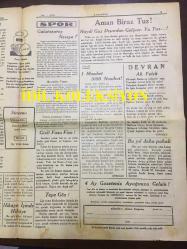 YENİ KÖROĞLU GAZETESİ - 4 OCAK (KANUNUSANİ) 1933 - SAYI: 490 - KURTLA KUZU HİKAYESİ - KİKİRİK CENAPLARI UTANSIN, LOZAN'DA İSTİKLALİMİZİ PARA İLE KORKUTAN İNGİLİZE KARŞI İSMET PAŞA'NIN VERDİĞİ CEVAP YERİNİ BULDU, ''ON DÖRT YILDIR AVRUPA'DAN BEŞ PARA BORÇ ALMADIK. ÇOK SIKILDIK AMA BORÇ DA ETMEDİK. ÜSTELİK ESKİDEN KALMA BORÇLARI ÖDÜYORUZ'' - BÖYLE ERKEKLERE LANET OLSUN - SALİH DEDE KABAK ÇEKİNCE! - KOCA MEHMET ACIKLI BİR MANZARA - GENÇ KADIN İHTİYAR KOCA - 5 AY SONRA KÜÇÜK ESNAF - GAZİ BABAMIZ - SİNEMA ELHAMRA, DENİZLER DEVİ (ERKEK EVLAT) - MELEK, İKİ YÜZLÜ ADAM - GALATASARAY NEREYE? - GİZLİ FASA FİSO - GAZİ BABAMIZ - PARA MANİSİ - TEPE GÖZ! - HAYDİ GAZ DIŞARIDAN GELİYOR, YA TUZ?  - 1 MUSİBET 1000 NASİHAT - HALİFE ile HÜLAGÜ - İSLAM TARİHİNDEN BİR PARÇA, HZ. PEYGAMBERİN BİR DİNİ KAÇ ÇEŞİT OLDU! İMAMLAR SAFİİ, SÜNNİ, HANBELİ MALİKİ DİYE BİRÇOK MEZHEP ÇIKARIP MÜSLÜMANLARI AYIRD ETTİLER - İZMİR'Lİ İSMAİL HAKKI BEY, TÜRKÇE KUR'ANI KERİM, HİLMİ KİTAPHANESİ - İZMİRSPOR 1932 TAKIM FOTOĞRAFI