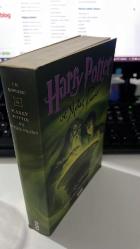 HARRY POTTER VE MELEZ PRENS - J. K. ROWLING - YAPI KREDİ YAYINLARI BİRİNCİ BASKI 2005 - ÇEVİRENLER SEVİN OKYAY KUTLUKHAN KUTLU - ŞÖMİZİ VAR AYRACI YOK...