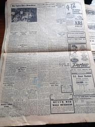 Cumhuriyet Gazetesi - 21 Aralık 1953 - Harp Sanayimizin inkişafı Köşe Yazısı - Yeni Petrol Kanunu Tasarısı Hazırlandı - Fransa'da Cumhurbaşkanı Seçilemiyor - Adnan Menderes CHP Neşriyatına Cevap Verdi - Milli Takım Namzetleri Dün Brezilyanın Cruzeiro Takımı İle Yaptığı Maçı 3 1 Kazanmıştır - İran'da Doktor Musaddık Hakkında Karar - Cüzamlı Kadın Yazan Guy Des Cars Yazı Dizisi - Büyük Atatürk İçin Okutturulan Mevlid - Allah Taksimi Yazan Burhan Felek Köşe Yazısı - Akbank - Çukurova Takım Koşusu - Milli Maça Dair Futbol Federasyonu Başkanı Orhan Şeref Apak'ın Beyanatı - Danimarka Beşiktaş Maçı Ankara'da Yapılacak - Şöhret Fabrikatörü Guido Orlando Yazı Dizisi - Krem Pertev - Vita Yağ - Siemens Alman Radyoları - Rally Traş Makinesi