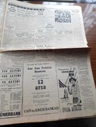 Cumhuriyet Gazetesi - 3 Kasım 1954 - Amerika'da Seçim Hararetli Geçti - Celal Bayar'ın Nutkunun Akisleri - Bina Kiralarına Dair Yeni Bir Kanun Teklifi - Antalya'da Bulunan Tarihten Önceki Devirlere Ait Karşın Mağarası Fotoğrafı - Türkiye'nin En Küçük Dolmuşu Yakacıkta Fotoğrafı - İran Şahının Kardeşinin Cesedi Bulundu - NATO Sulh Yolu Kervanı Balıkesir'de Bir Evi Yıktı - Strazburg Tıp Fakültesi Dekanı Rene Fontaine İstanbul'da - 1001 Kuyu Yazan Va Nü Yazı - 115 Yıl Önce Tanzimat İlan Edilmişti Yazan Samih Nafiz Tansu - İran'a Amerikan Yardımı -  Ankara Üniversitesi Bugün Açılıyor - Deve Kuşu Yazan Burhan Felek Köşe Yazısı - Kore Ve Japonya'ya Türk Öğretmenler Gönderilecek - Bu Gece Yapılacak Basketbol Maçları - Hint Yıldızı Saray Sinemasında - Zanzibar Fedaileri Azak Ve Emre Sinemasında - Kör Bakire Lüks Ve İnci Sinemasında - Zoraki Diplomat Yazan Yakup Kadri Karaosmanoğlu Yazı Dizisi - Resimli Romanımız Doktorun Aşkı Yazan George Simenon - Gönül Yazar Puro Tuvalet Sabunu Kullanıyor
