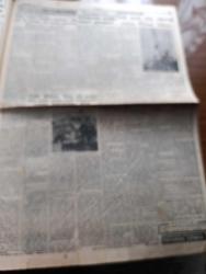 Cumhuriyet Gazetesi - 3 Kasım 1954 - Amerika'da Seçim Hararetli Geçti - Celal Bayar'ın Nutkunun Akisleri - Bina Kiralarına Dair Yeni Bir Kanun Teklifi - Antalya'da Bulunan Tarihten Önceki Devirlere Ait Karşın Mağarası Fotoğrafı - Türkiye'nin En Küçük Dolmuşu Yakacıkta Fotoğrafı - İran Şahının Kardeşinin Cesedi Bulundu - NATO Sulh Yolu Kervanı Balıkesir'de Bir Evi Yıktı - Strazburg Tıp Fakültesi Dekanı Rene Fontaine İstanbul'da - 1001 Kuyu Yazan Va Nü Yazı - 115 Yıl Önce Tanzimat İlan Edilmişti Yazan Samih Nafiz Tansu - İran'a Amerikan Yardımı -  Ankara Üniversitesi Bugün Açılıyor - Deve Kuşu Yazan Burhan Felek Köşe Yazısı - Kore Ve Japonya'ya Türk Öğretmenler Gönderilecek - Bu Gece Yapılacak Basketbol Maçları - Hint Yıldızı Saray Sinemasında - Zanzibar Fedaileri Azak Ve Emre Sinemasında - Kör Bakire Lüks Ve İnci Sinemasında - Zoraki Diplomat Yazan Yakup Kadri Karaosmanoğlu Yazı Dizisi - Resimli Romanımız Doktorun Aşkı Yazan George Simenon - Gönül Yazar Puro Tuvalet Sabunu Kullanıyor